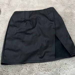 Superdown black slit mini skirt